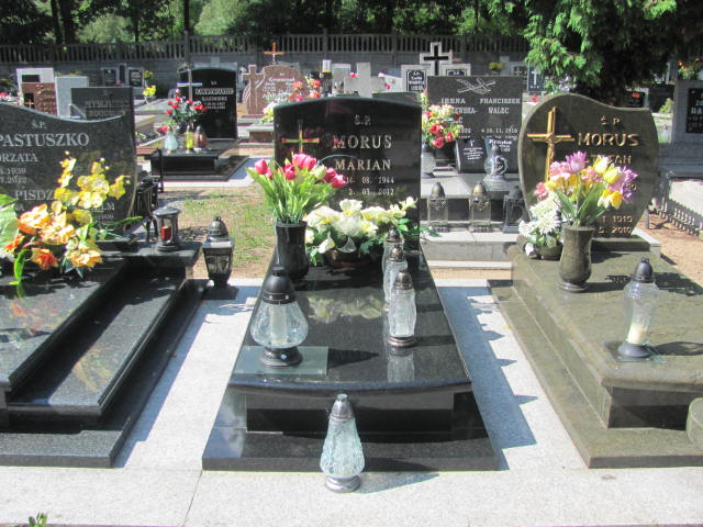 Grób Marian Morus