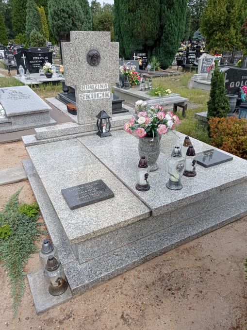Grób Ludwik Skucik