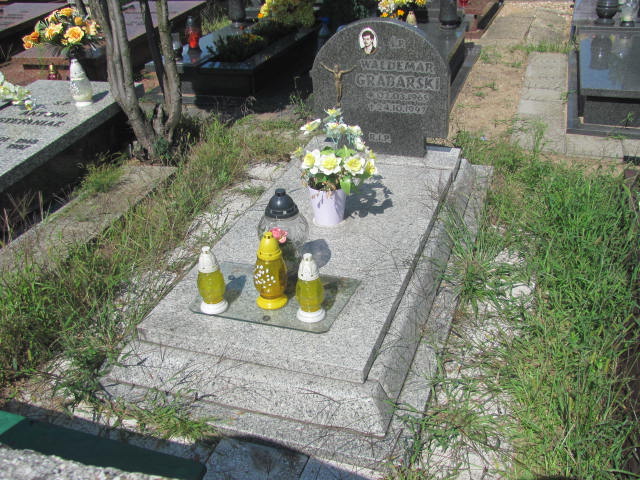 Grób Waldemar Grabarski