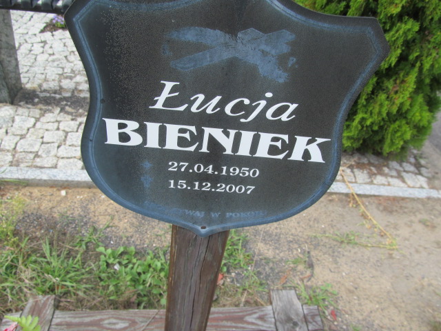 Łucja Bieniek 1950 Kędzierzyn - Koźle - Grobonet - Wyszukiwarka osób pochowanych